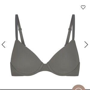 Skims Fits Everybody T-Shirt Bra in Gunmetal 36G